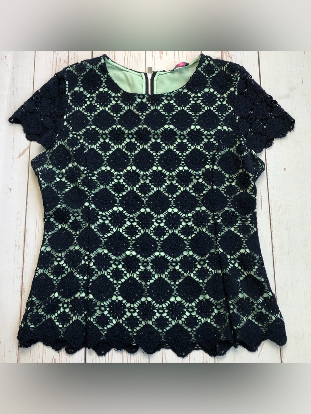 Vince Camuto - Women’s Navy & Teal Crochet Top